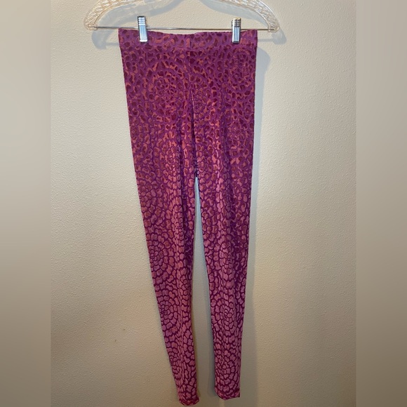 Blackmilk Burned Velvet Magenta Dahlia Leggings - Picture 2 of 11